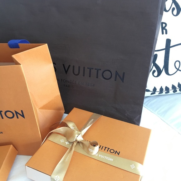 Empty box - Picture 3 of 3